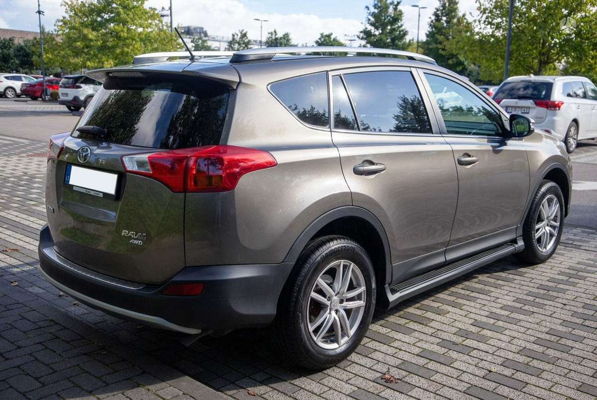 Toyota RAV4 - 5
