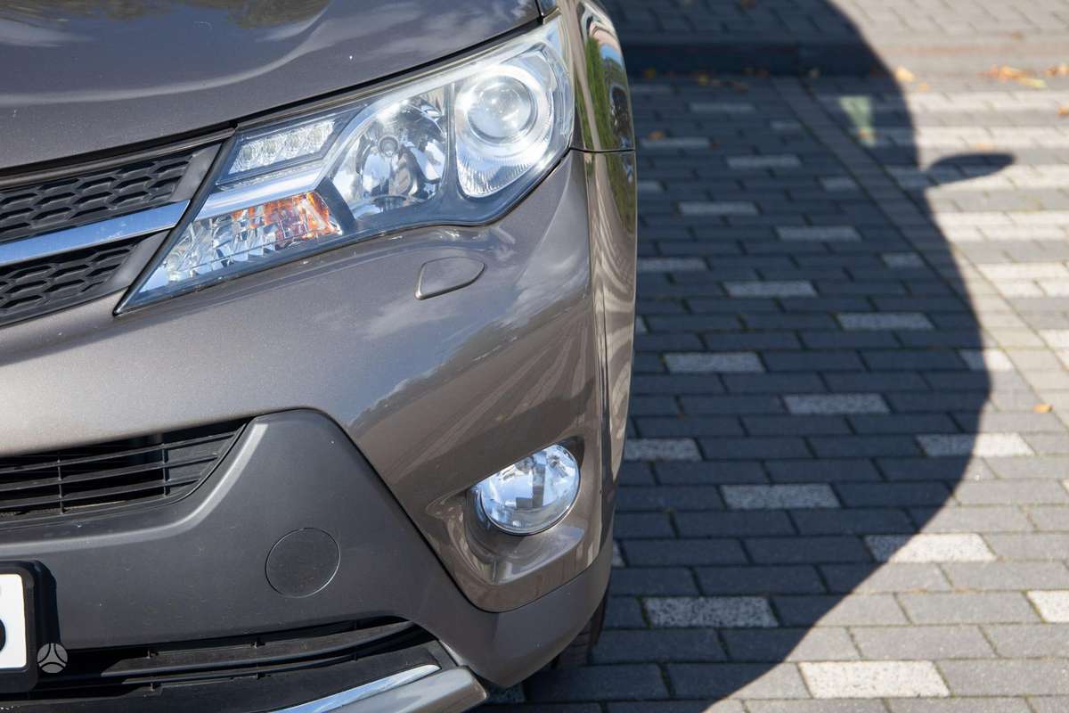 Toyota RAV4 - 9