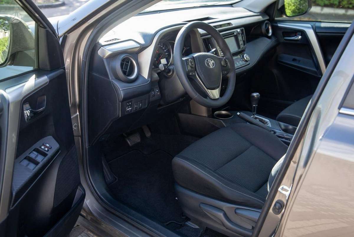Toyota RAV4 - 11
