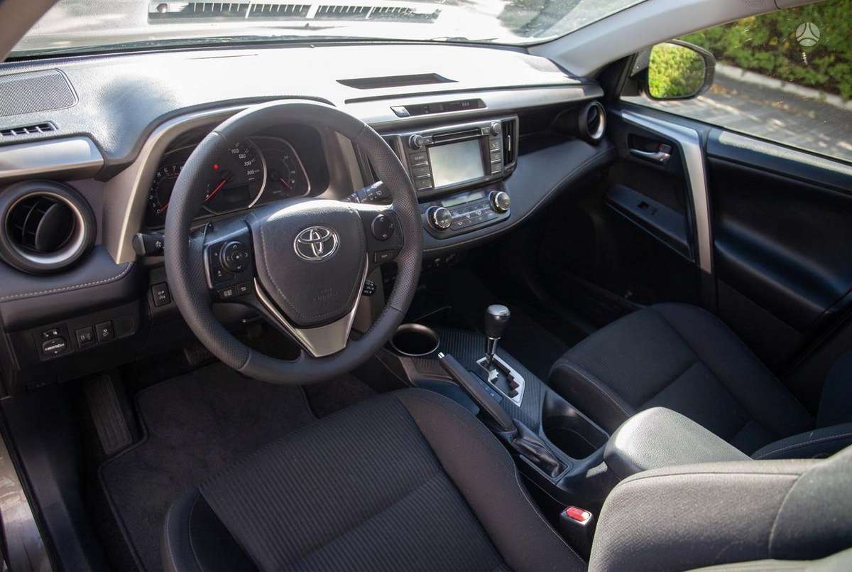 Toyota RAV4 - 12