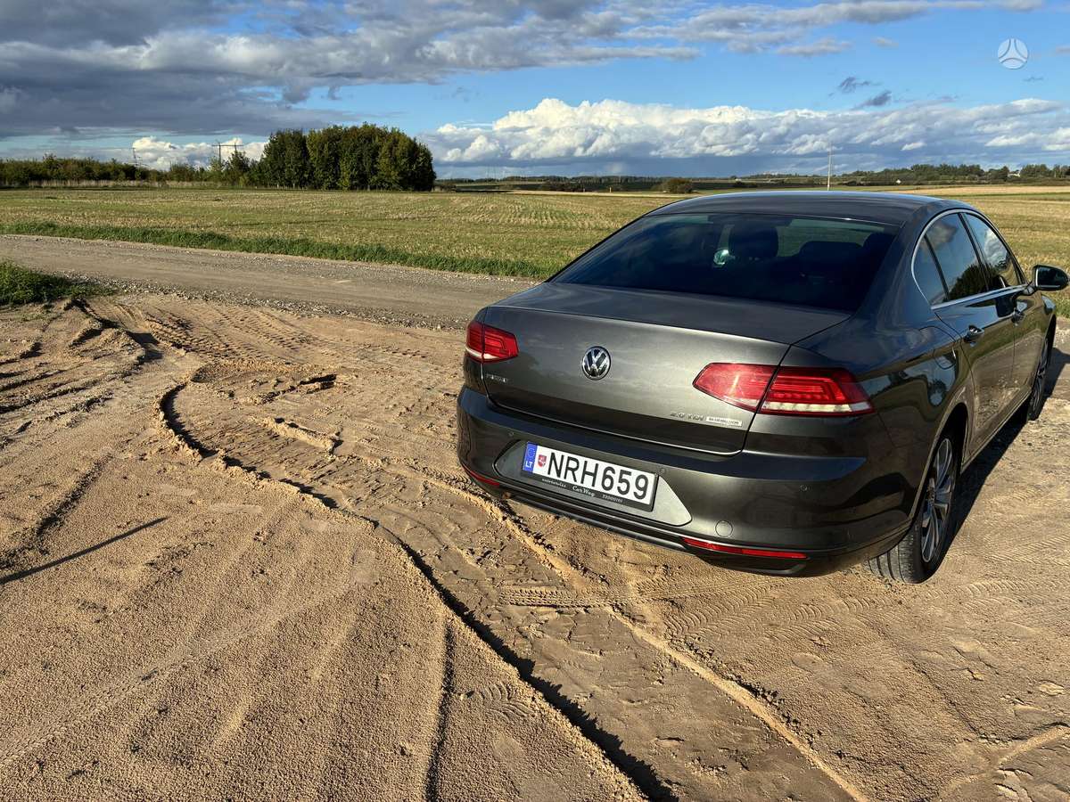 Volkswagen Passat - 5