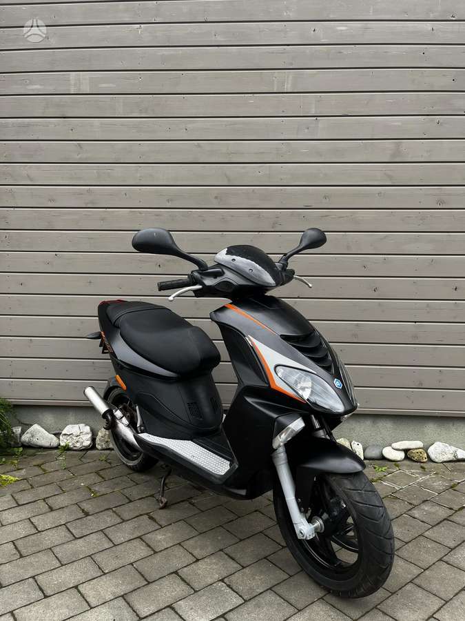 Piaggio NRG 50cc, scooters / mopeds