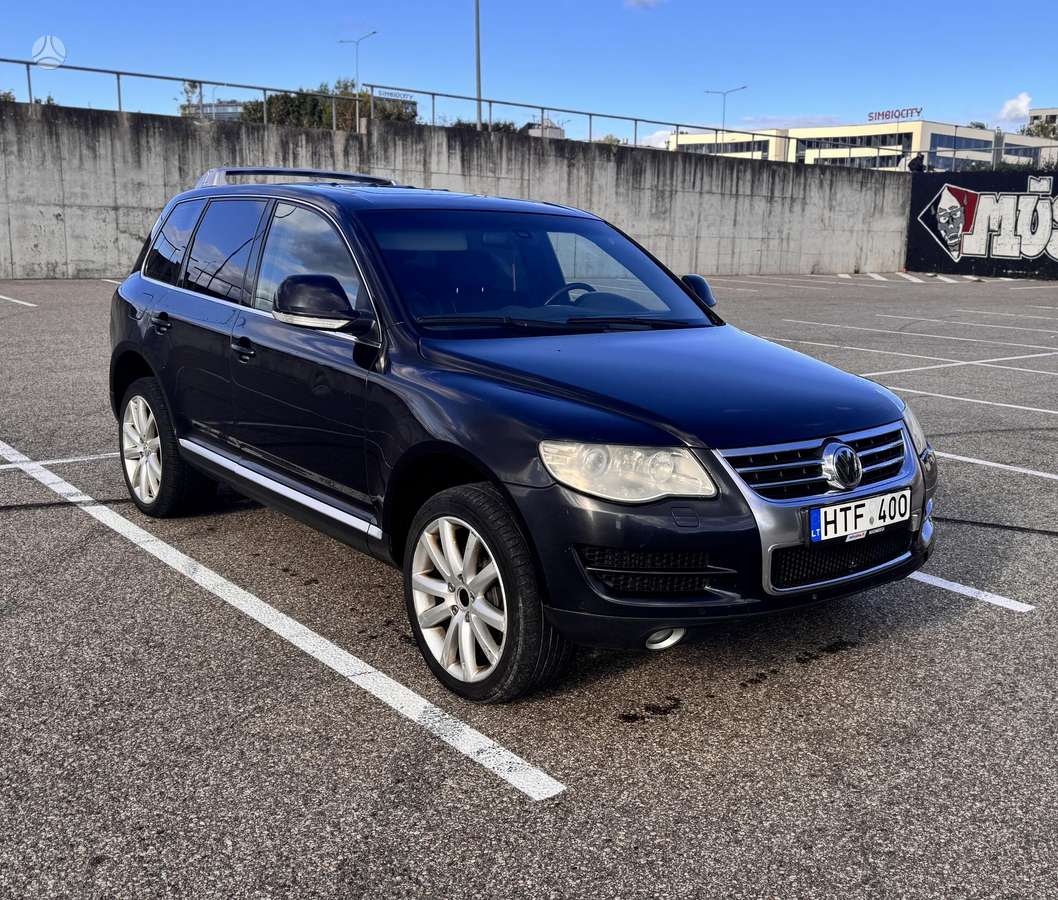 Volkswagen Touareg - 2