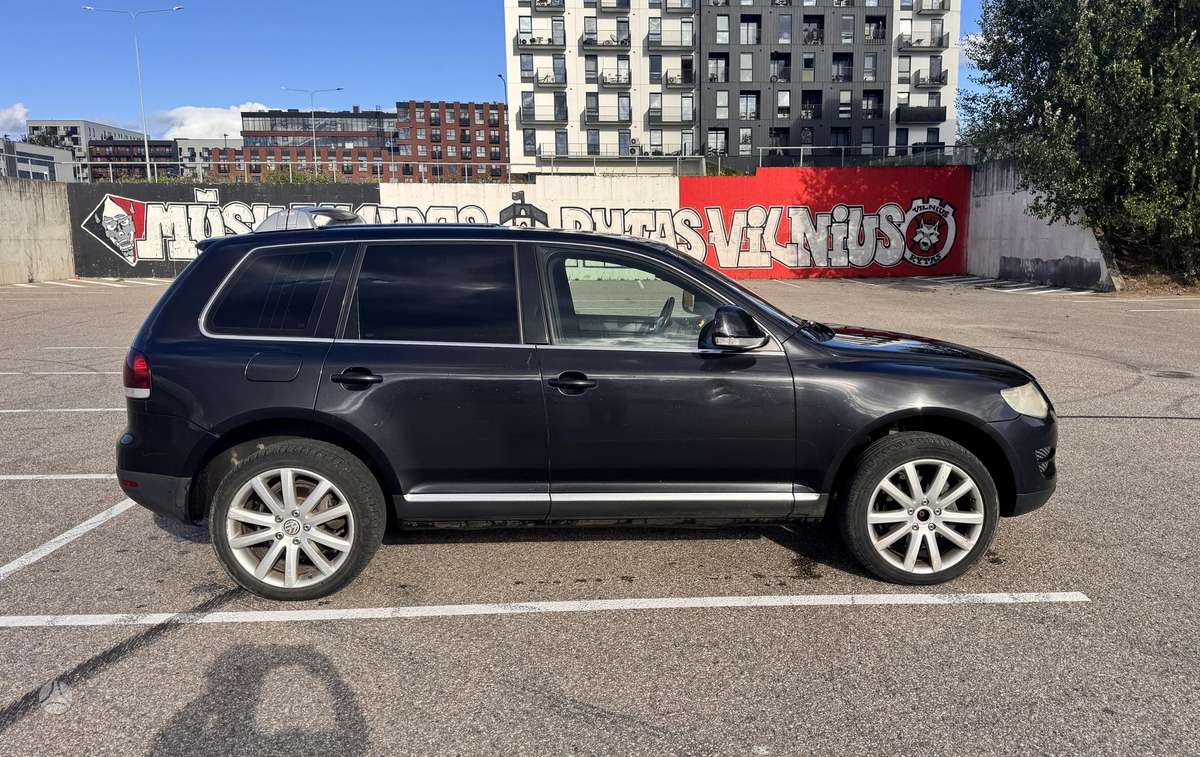 Volkswagen Touareg - 3