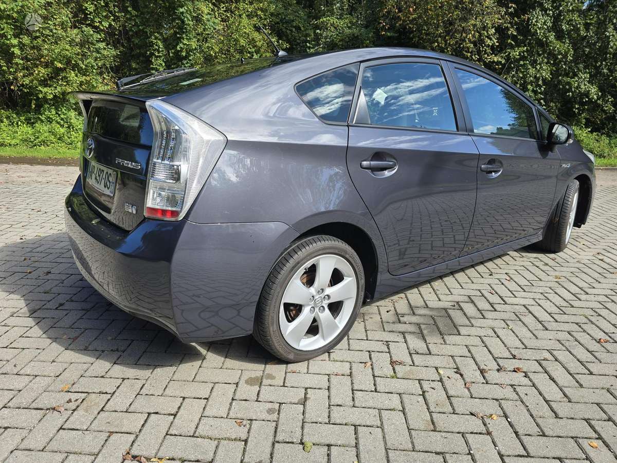 Toyota Prius - 2