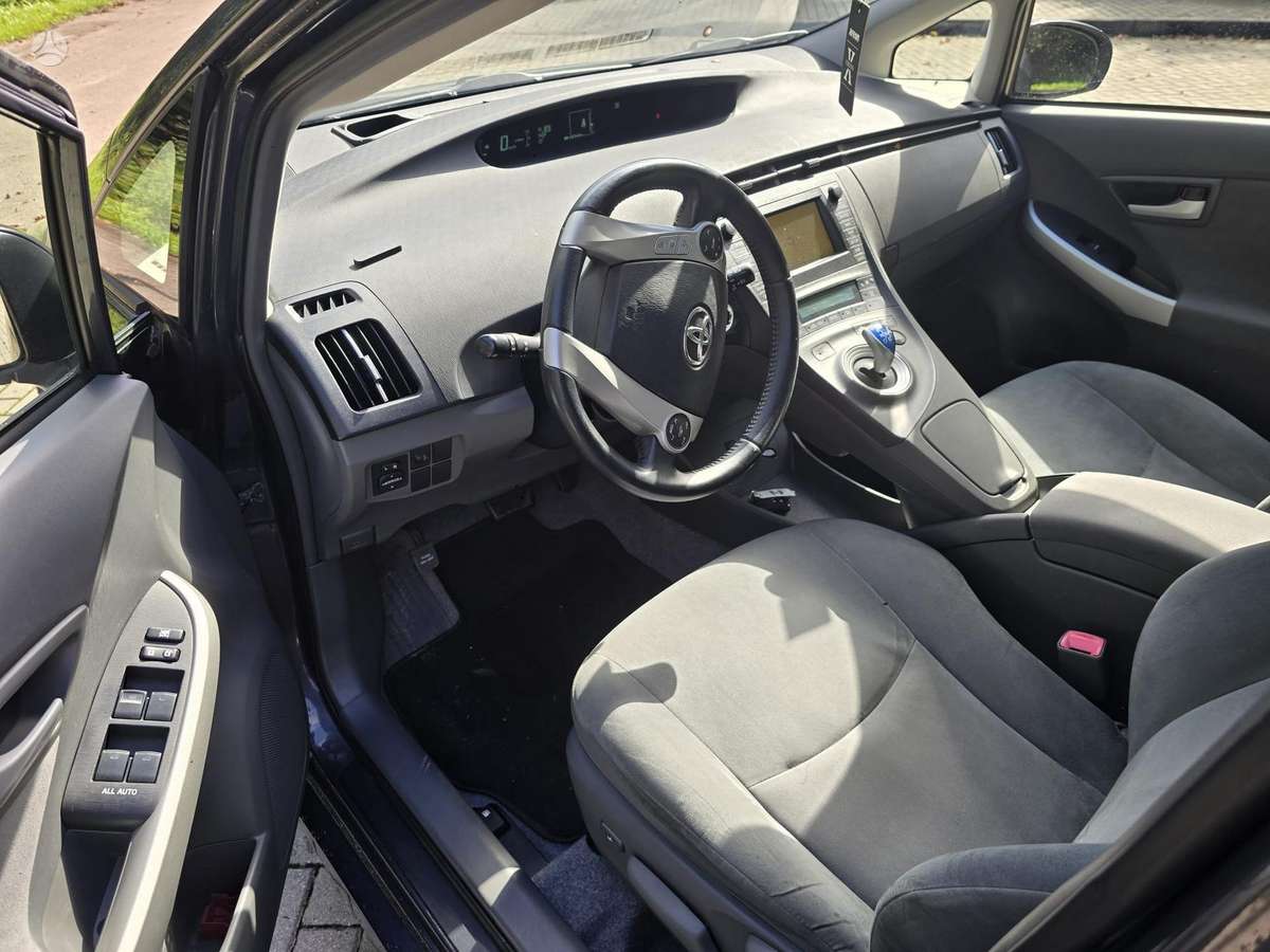 Toyota Prius - 7