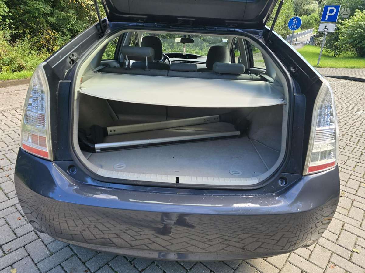 Toyota Prius - 11