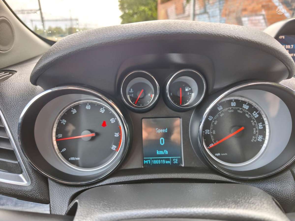 Buick Encore, 1.4 l., off-road / crossover