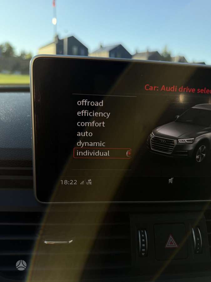 Audi Q5, 2.0 l., off-road / crossover