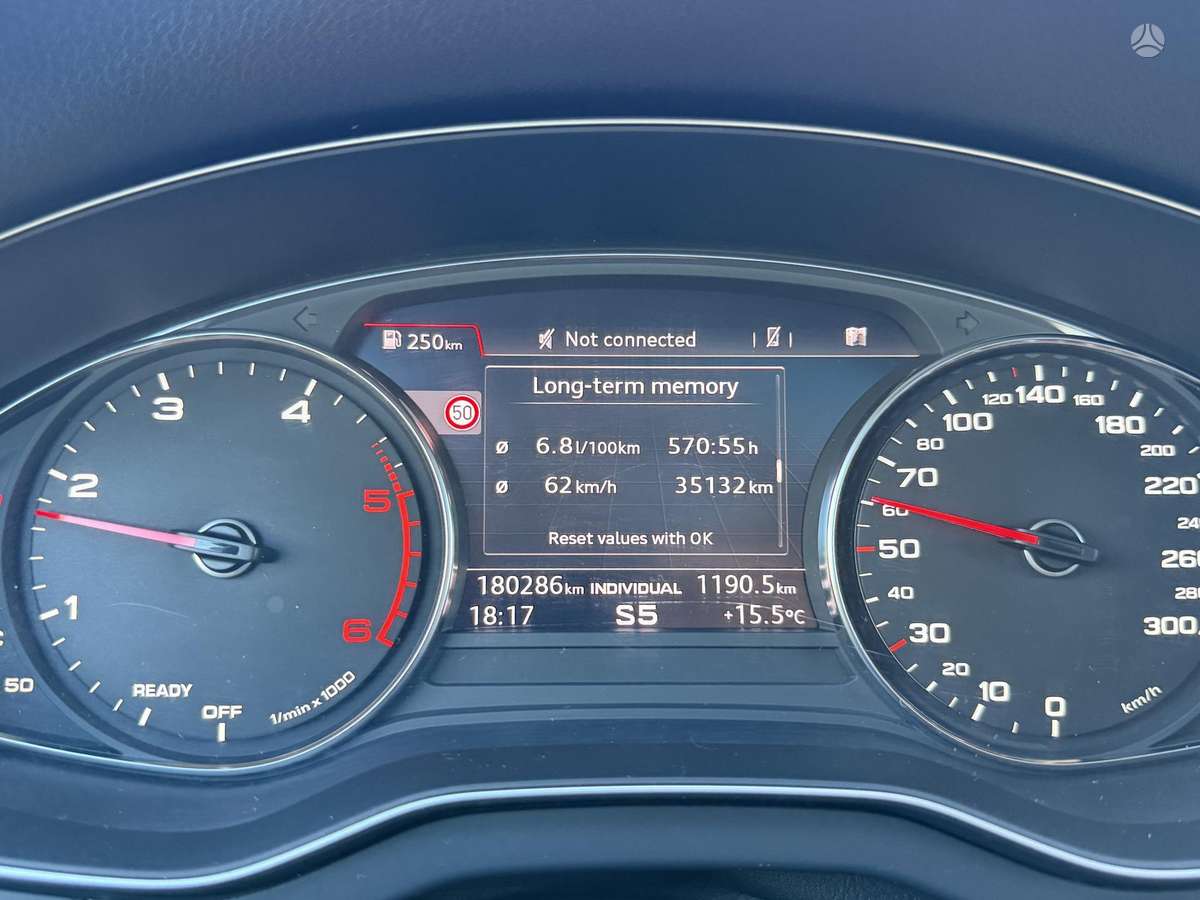 Audi Q5, 2.0 l., Внедорожник / Кроссовер