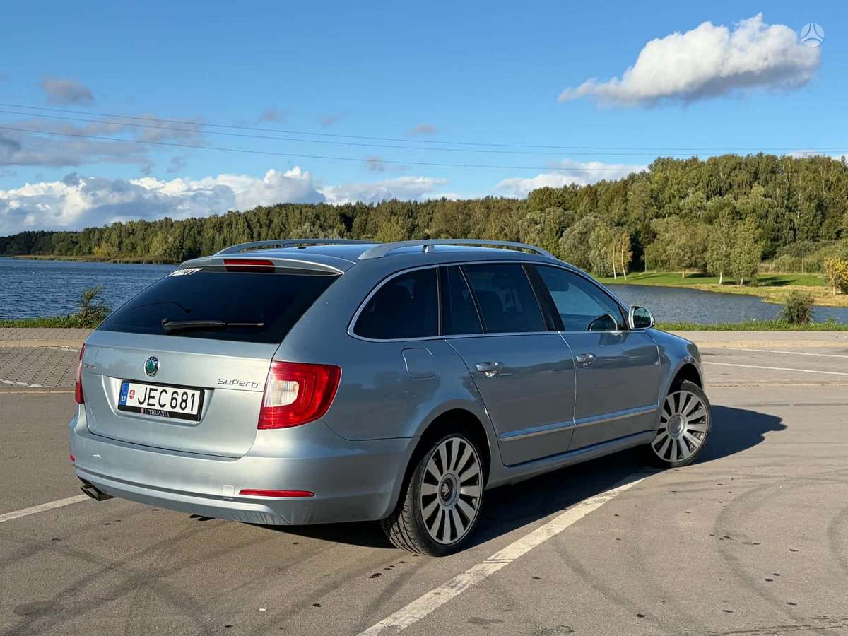 Škoda Superb - 2