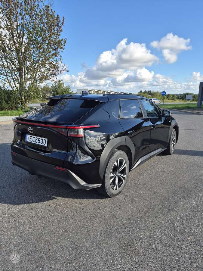 Toyota bZ4X - 7