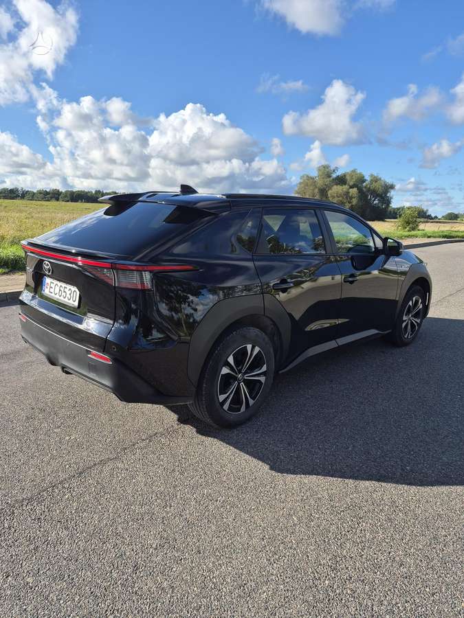 Toyota bZ4X - 9