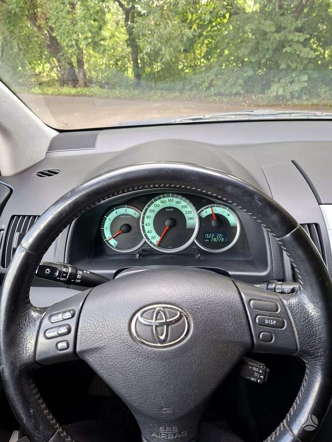 Toyota Corolla Verso - 6
