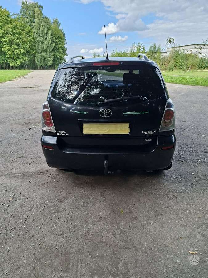 Toyota Corolla Verso - 4