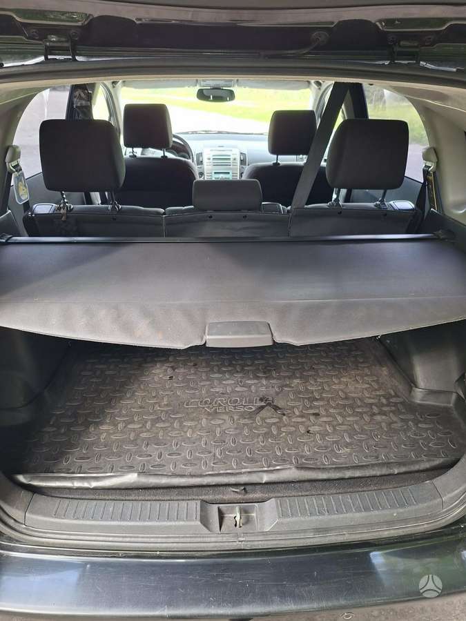 Toyota Corolla Verso - 8
