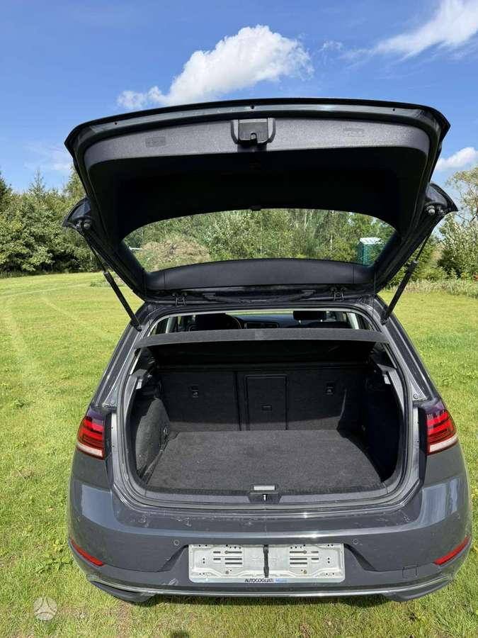 Volkswagen Golf - 5