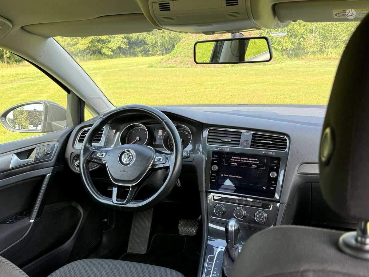 Volkswagen Golf - 7