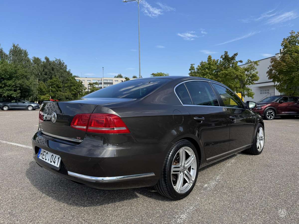 Volkswagen Passat - 5