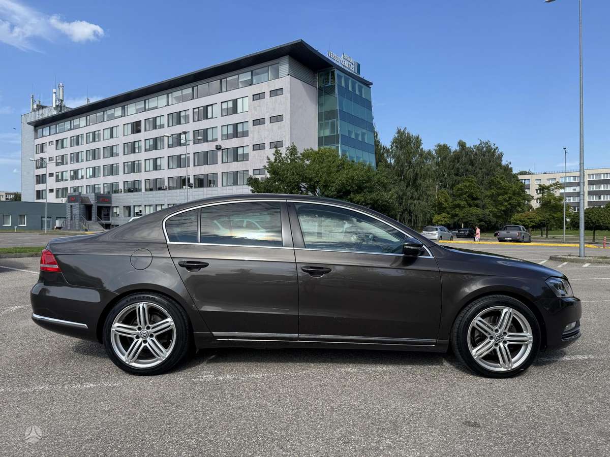 Volkswagen Passat - 6