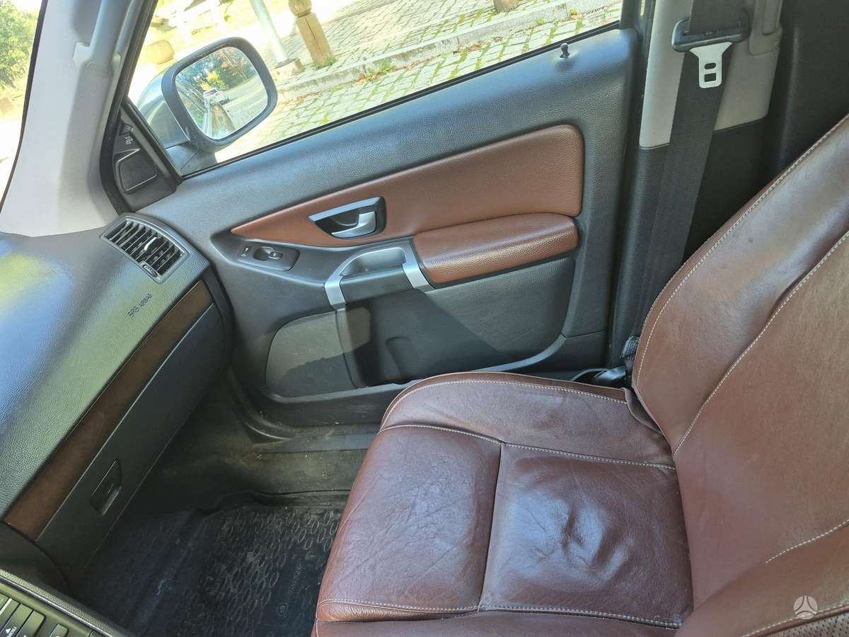 Volvo XC90 - 10