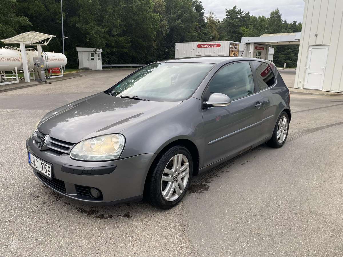 Volkswagen Golf - 3