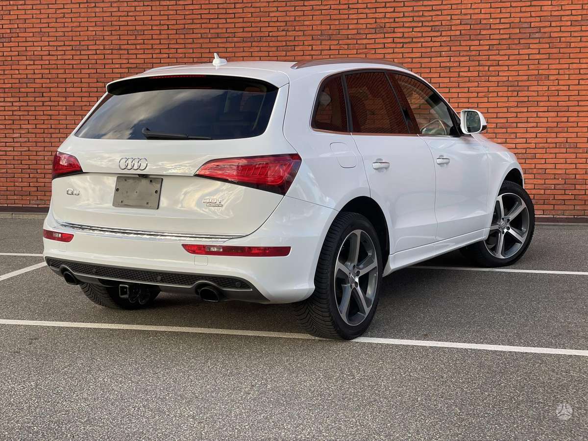 Audi Q5, 3.0 l., off-road / crossover