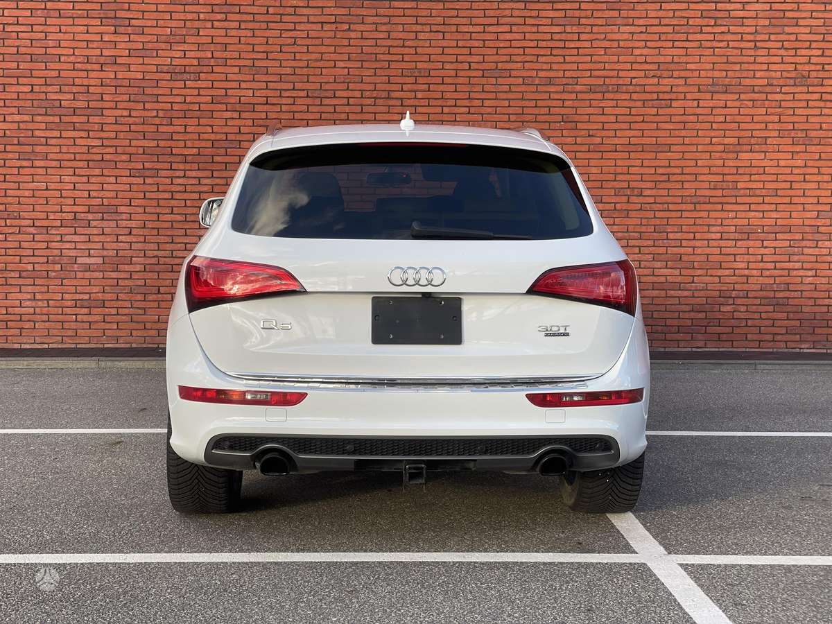 Audi Q5, 3.0 l., off-road / crossover