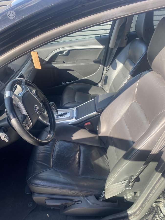 Volvo V70, 2.0 l., Универсал
