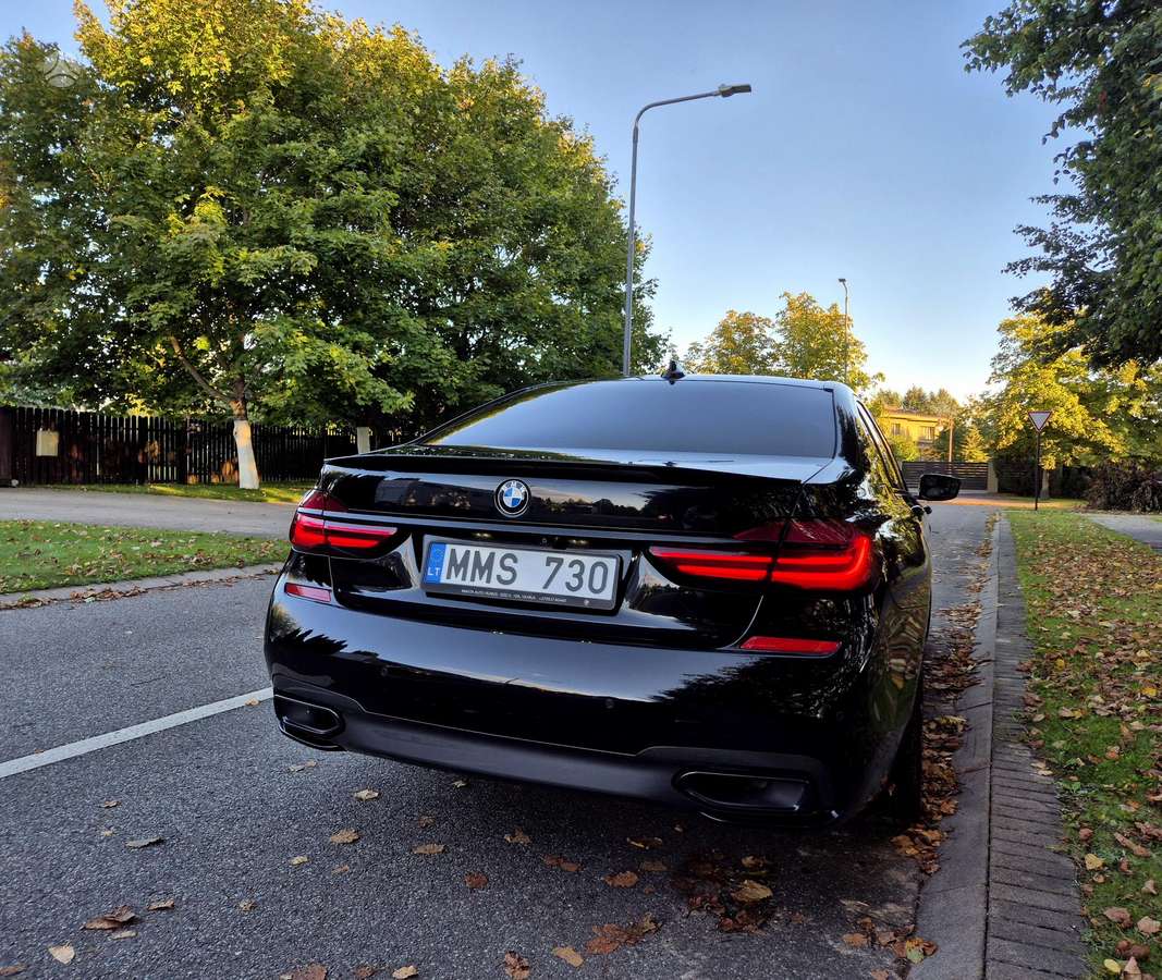 BMW 730, 3.0 l., Седан