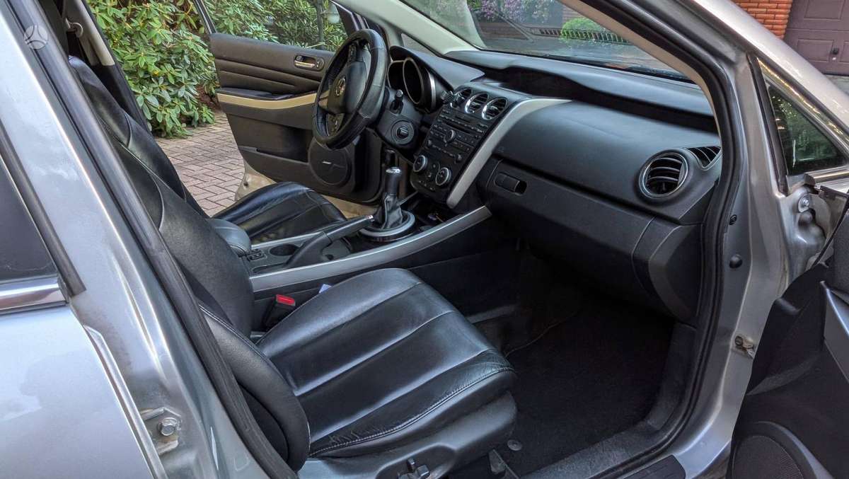 Mazda CX-7, 2.2 l., off-road / crossover