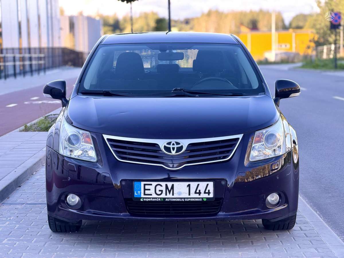 Toyota Avensis - 2