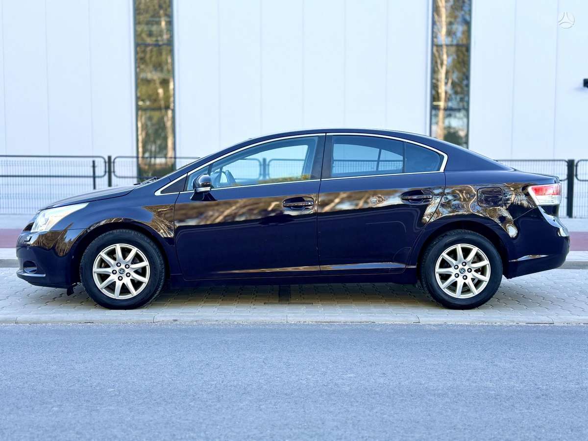 Toyota Avensis - 4