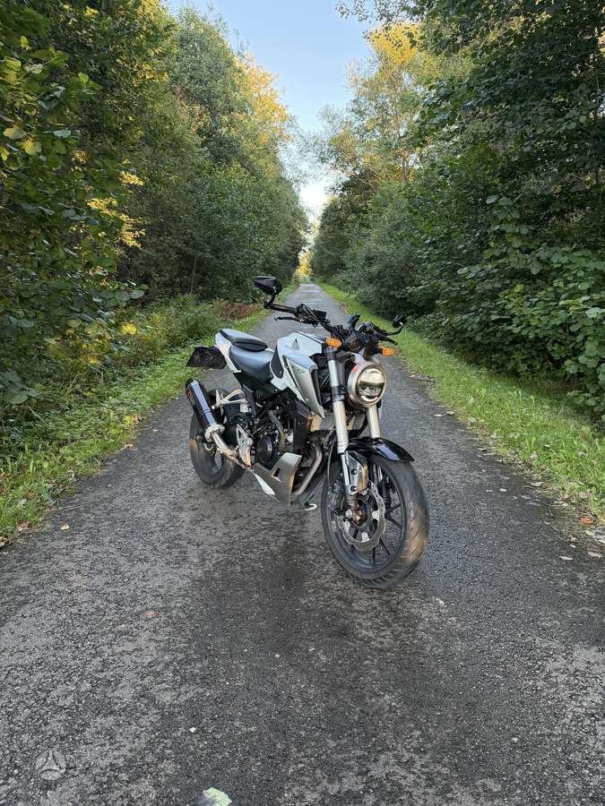 Honda CB 125cc, street / classic