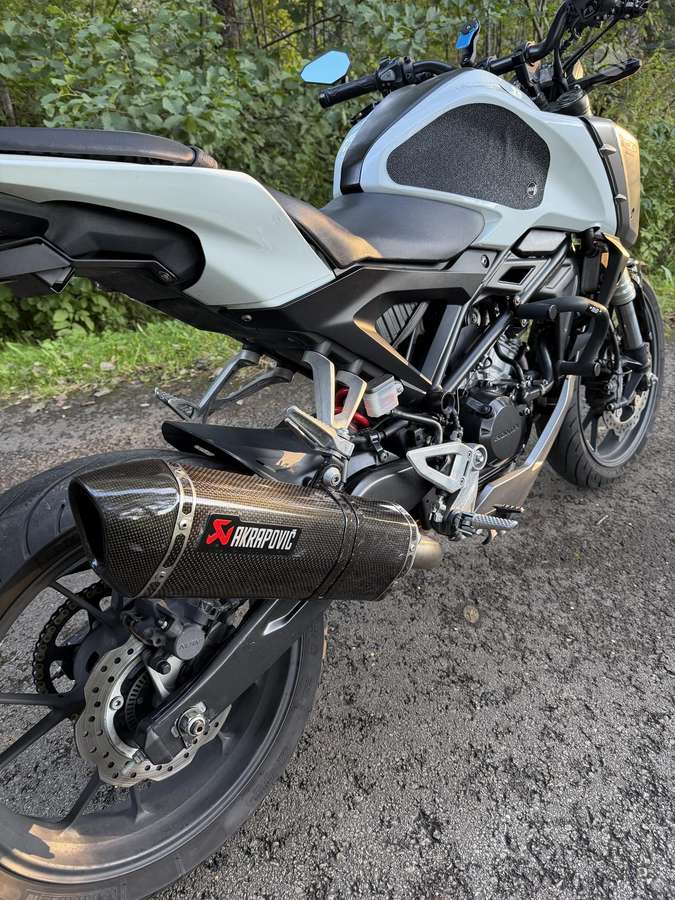 Honda CB 125cc, street / classic