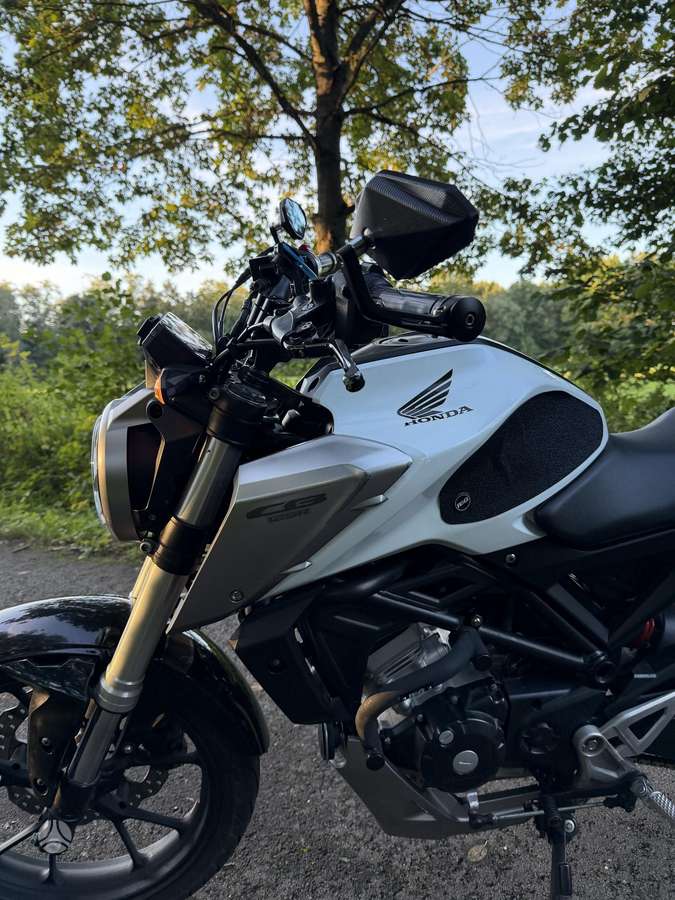 Honda CB 125cc, street / classic