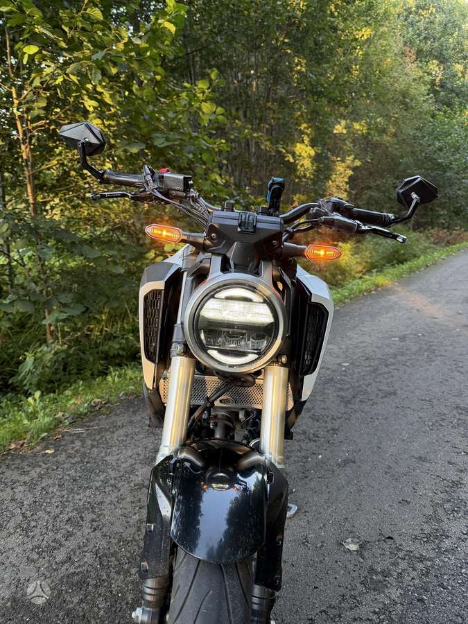 Honda CB 125cc, street / classic