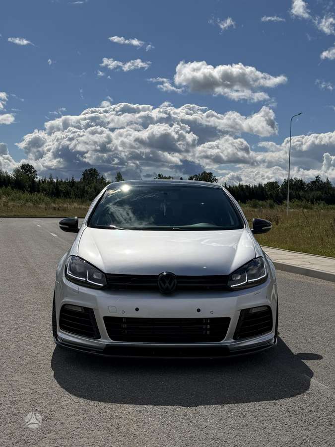 Volkswagen Golf - 3