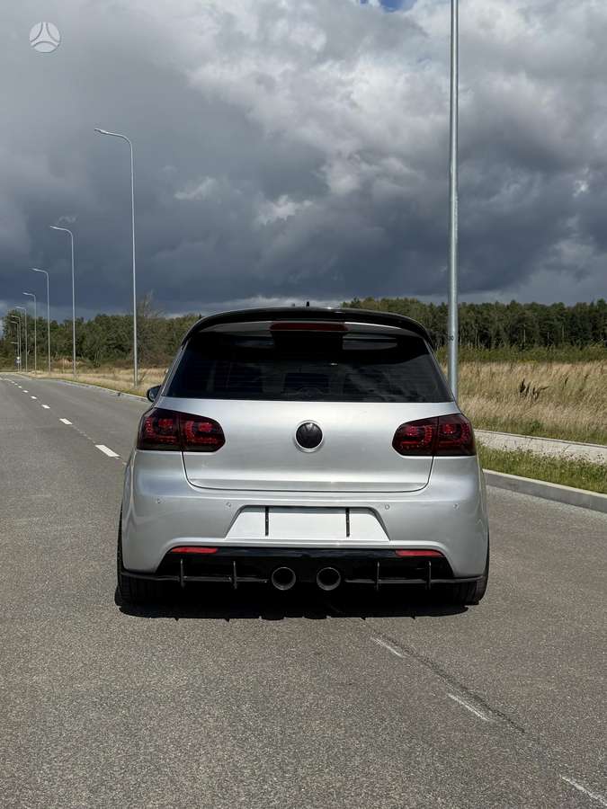 Volkswagen Golf - 5