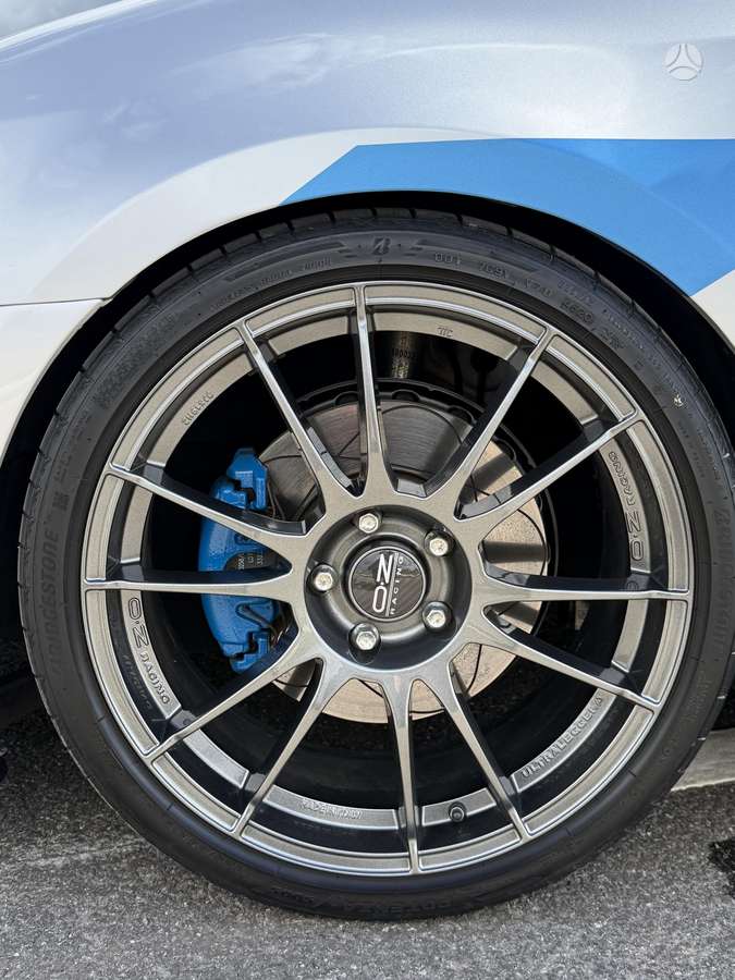 Volkswagen Golf - 9
