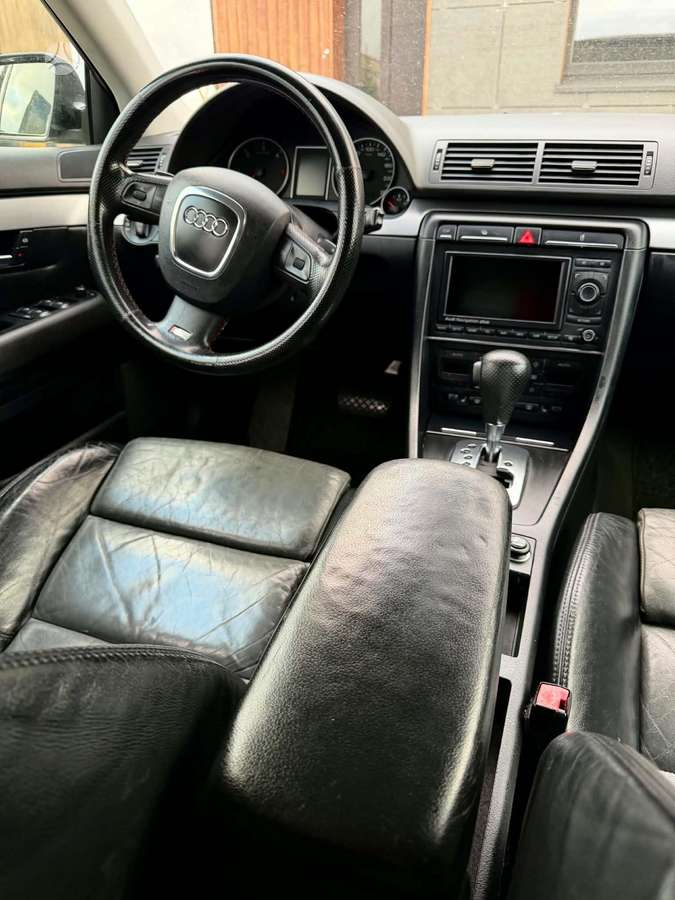 Audi A4, 2.7 l., Седан