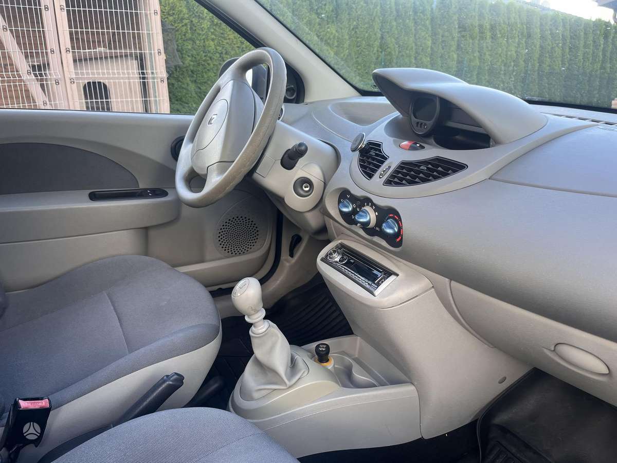 Renault Twingo, 1.2 l., Хэтчбек