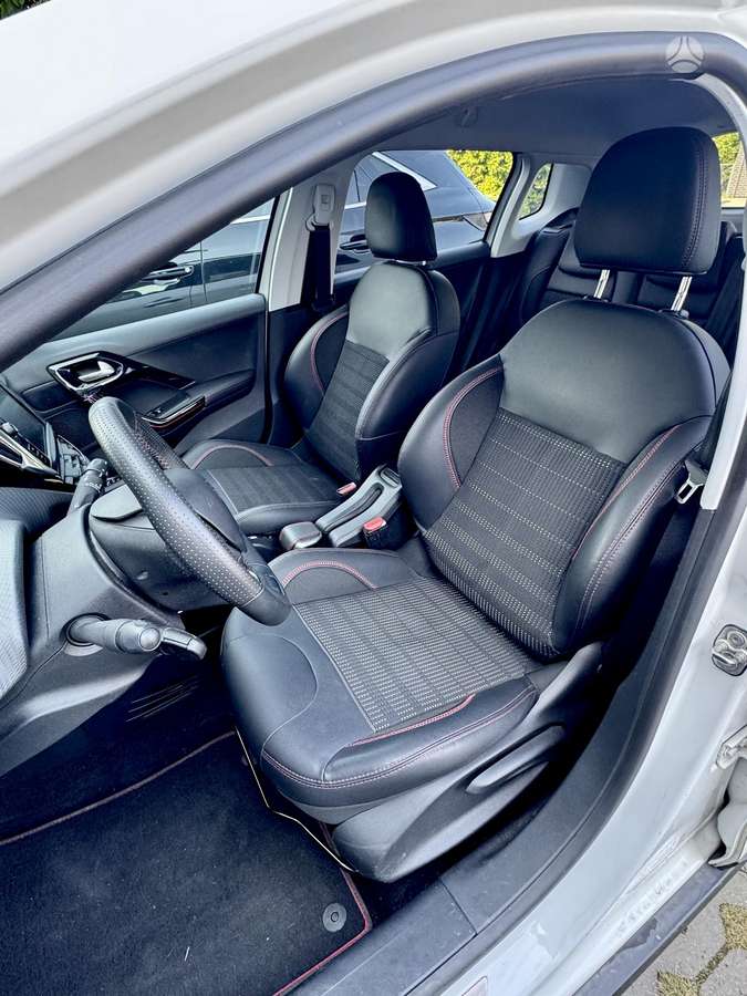 Peugeot 2008 - 9
