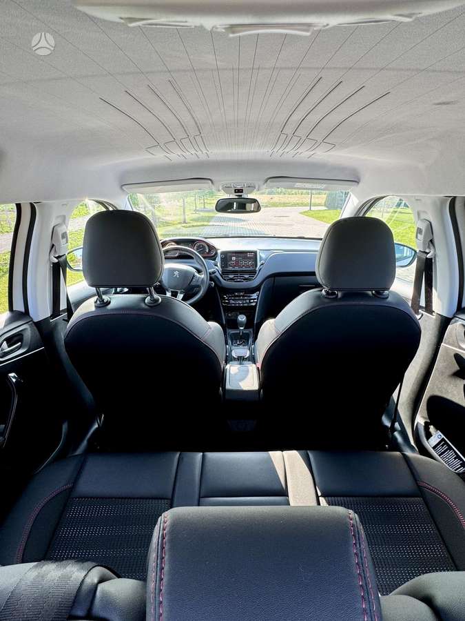 Peugeot 2008 - 10