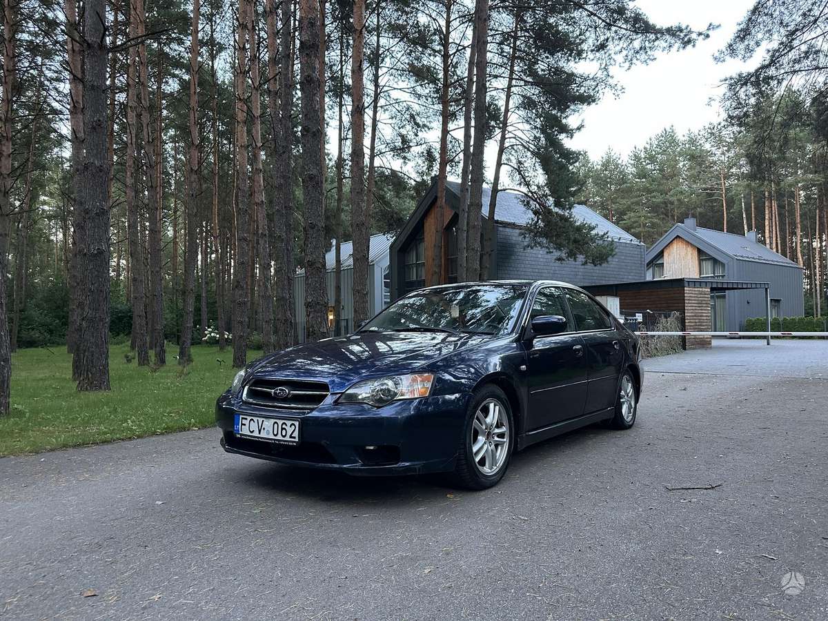 Subaru Legacy - 1