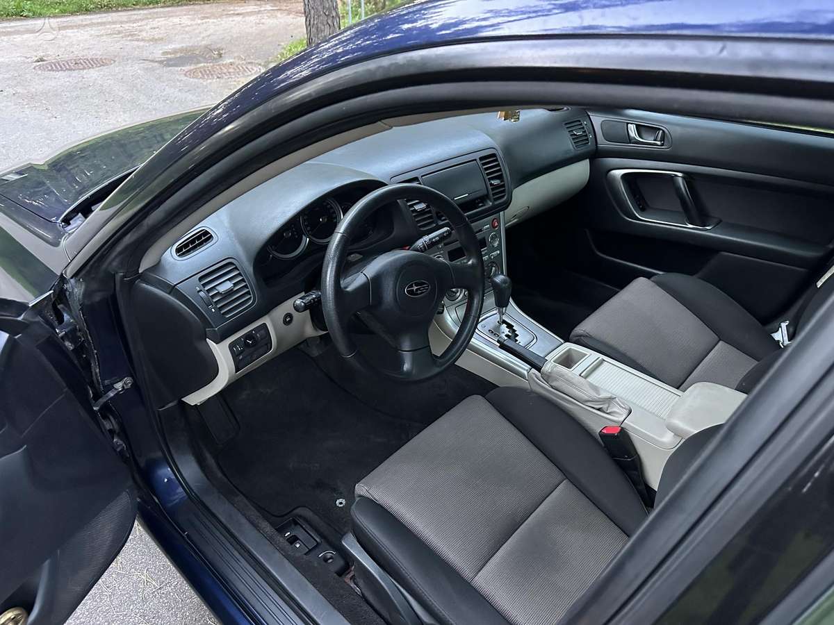Subaru Legacy - 7