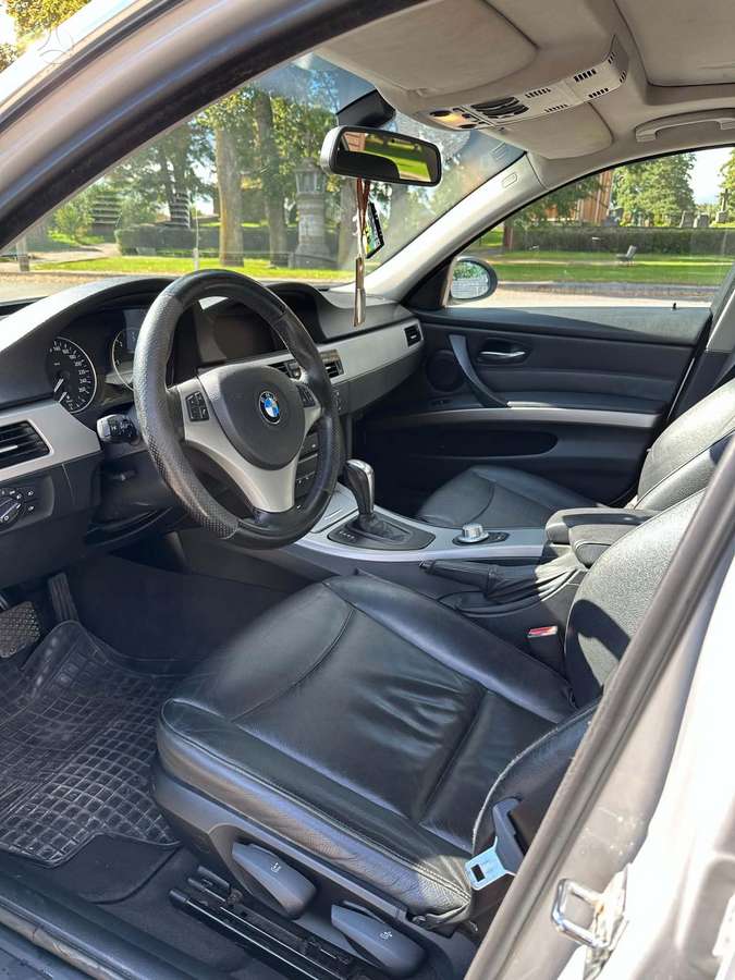 BMW 330, 3.0 l., wagon