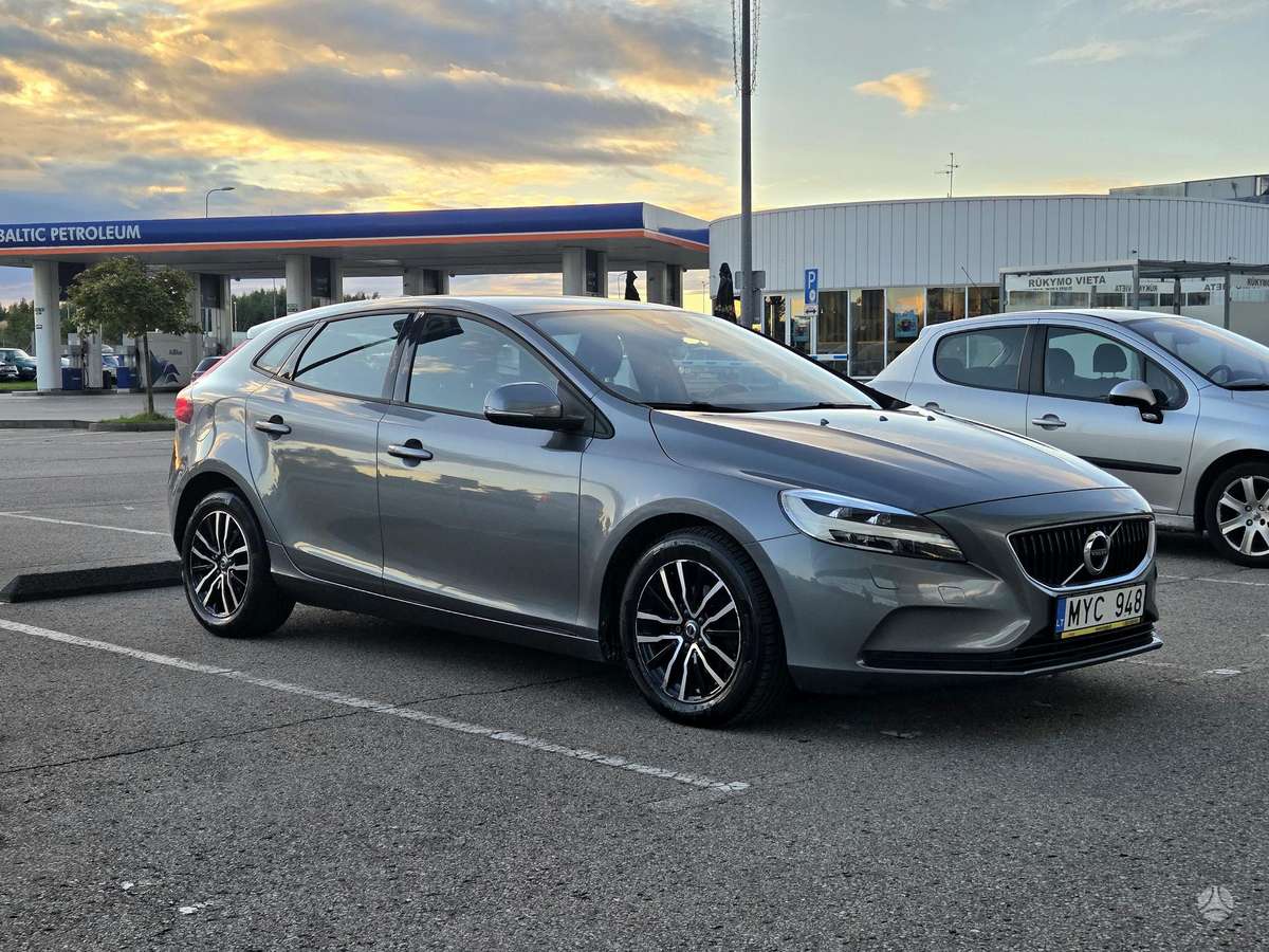 Volvo V40 - 2