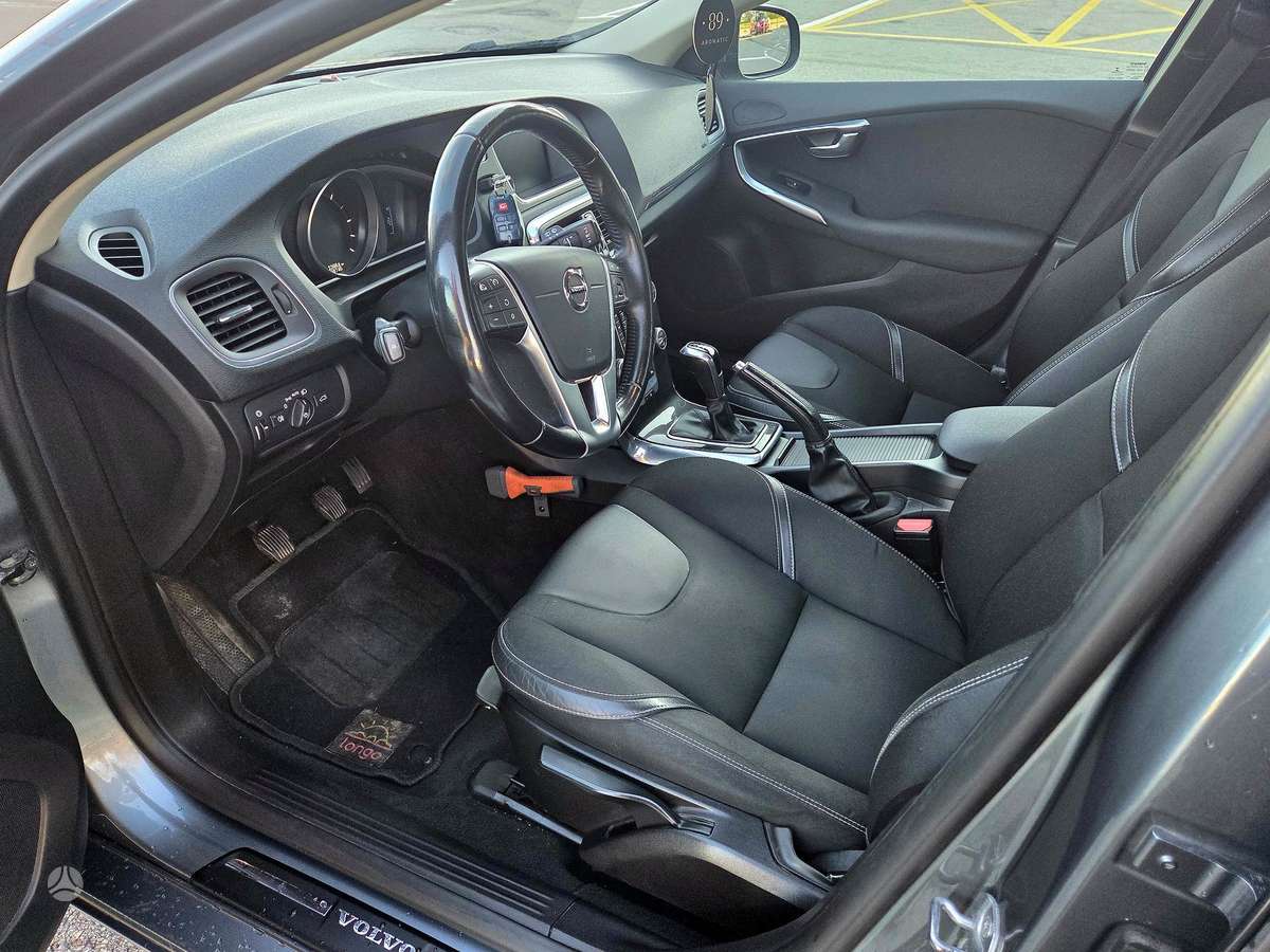 Volvo V40 - 9