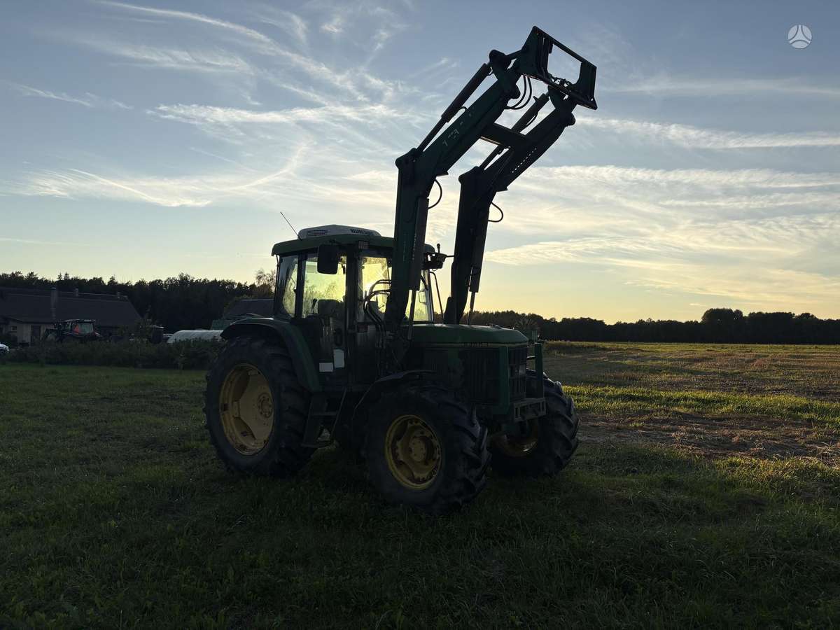 John Deere 6400, traktoriai